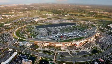 daytona speedway history.